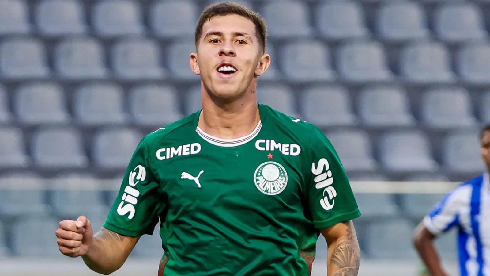 Palmeiras busca novo clube para Felipe Teresa após afastamento