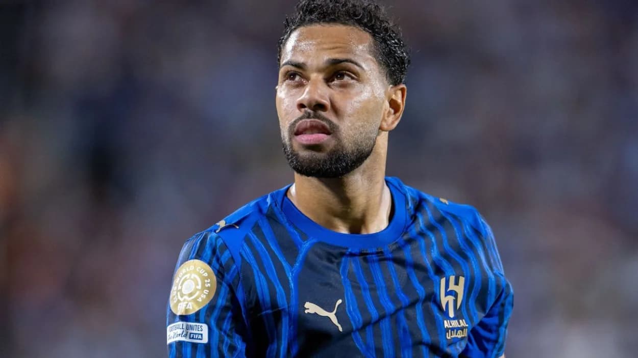 Corinthians já conhece valores para contratar Renan Lodi em 2026