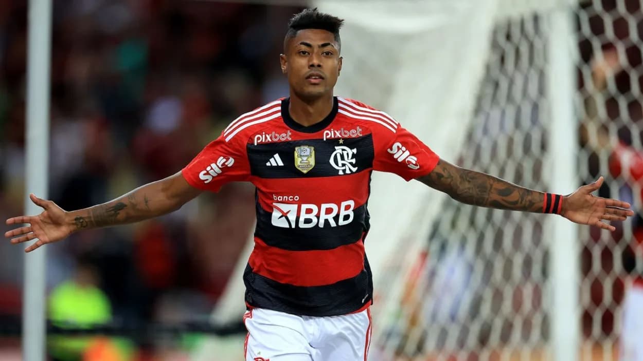 Bruno Henrique se emociona e elogia Arrascaeta após vitória do Flamengo