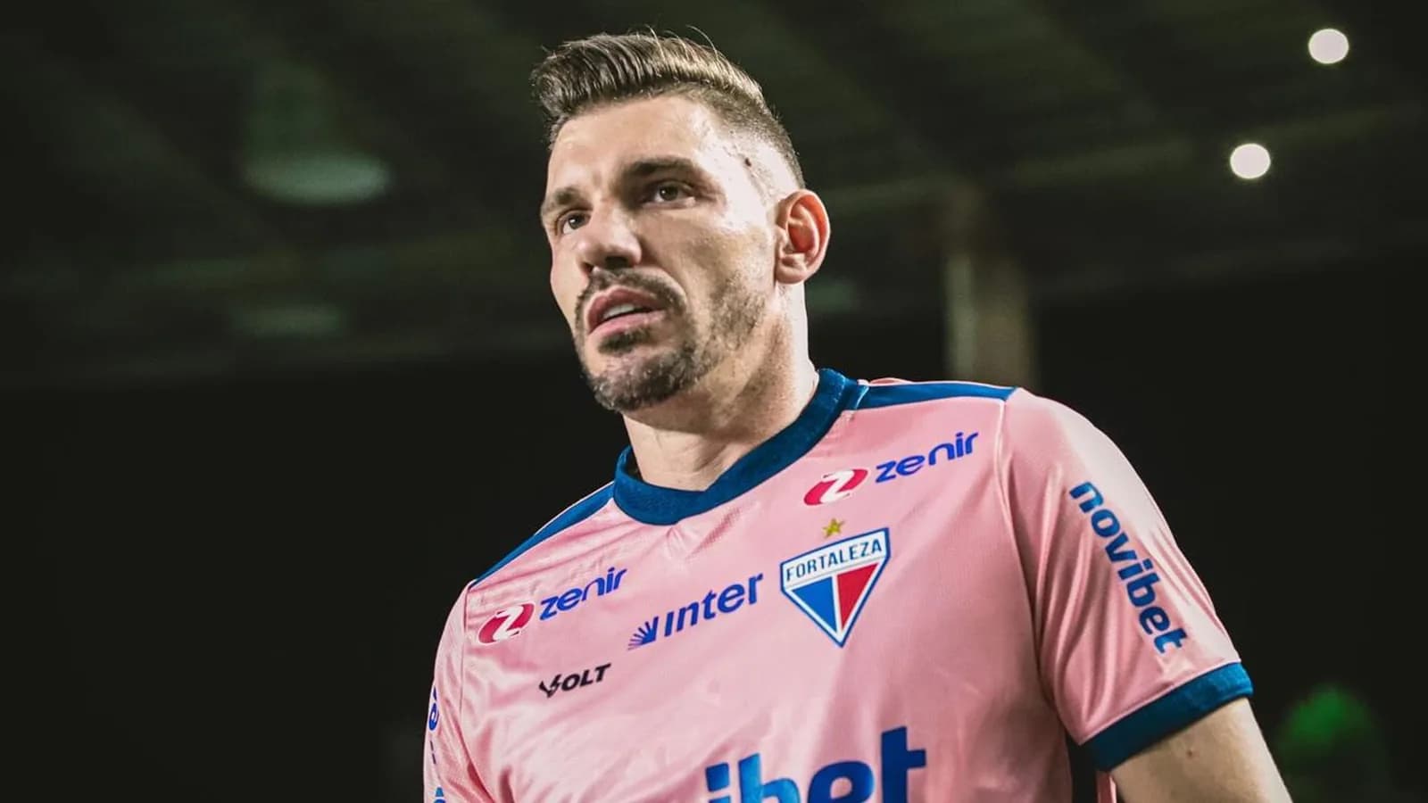 Corinthians sonda João Ricardo e avalia reforço para o gol em 2026