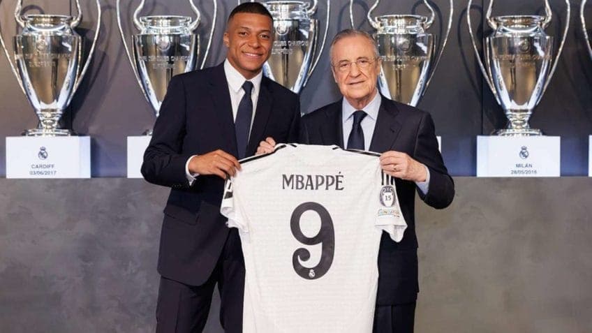 Abel Ferreira cita Mbappé para defender Vitor Roque no Palmeiras