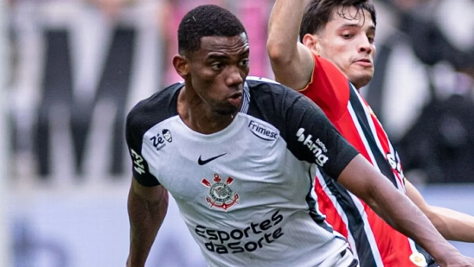 Corinthians recebe proposta da Juventus por André Luiz