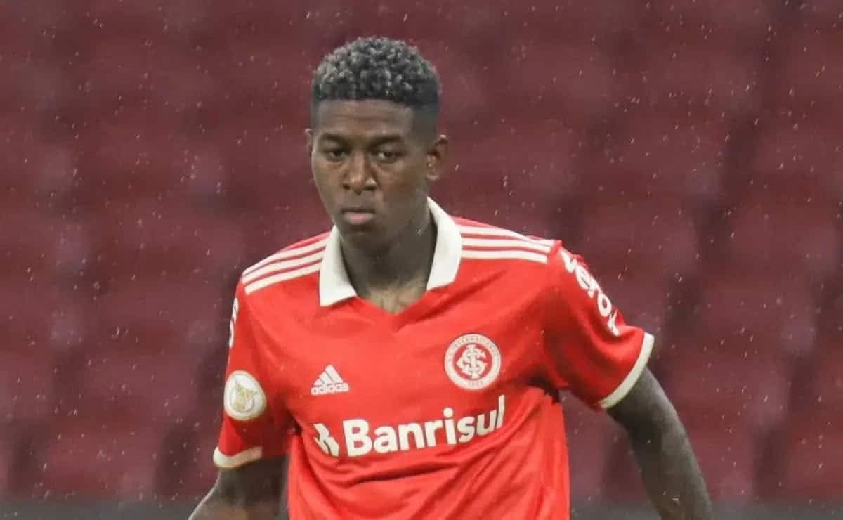 Inter recusa R$ 68 milhões do Flamengo por Vitão e informa preço para vender zagueiro