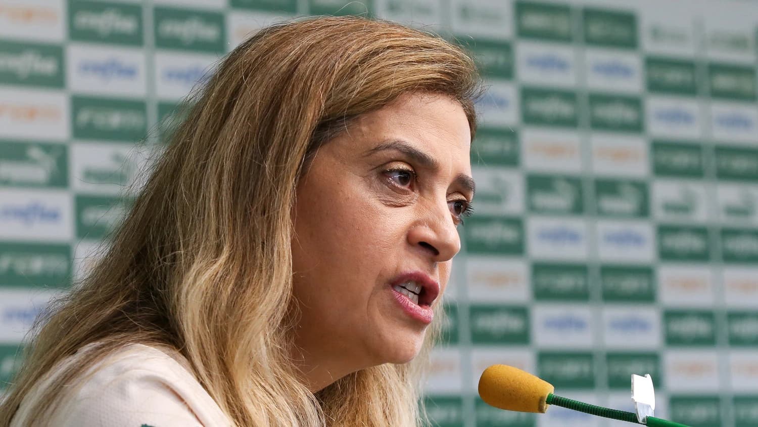 Leila Pereira projeta saídas estratégicas e exige €15mi por 2 jogadores do Palmeiras