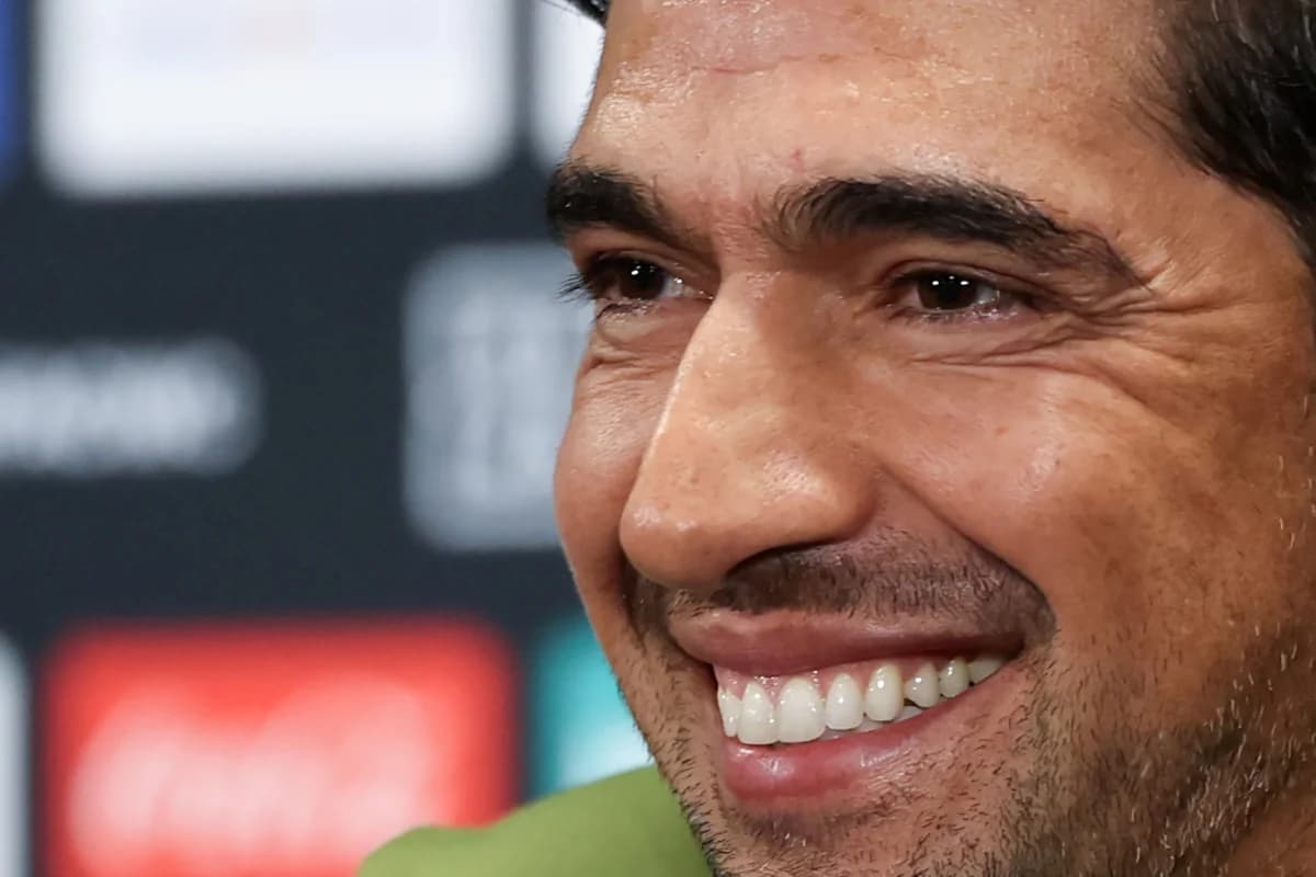 Caze TV mira Abel Ferreira para comentar Copa do Mundo de 2026