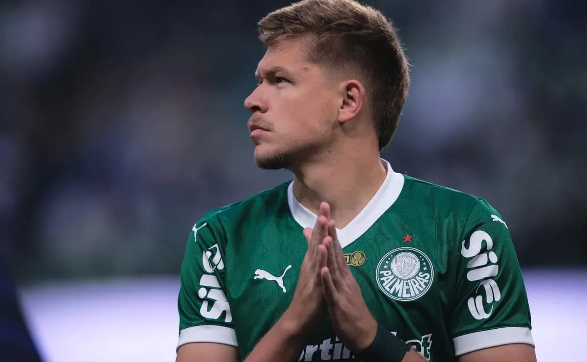 Leicester monitora Bruno Fuchs, mas Palmeiras garante zagueiro para 2026