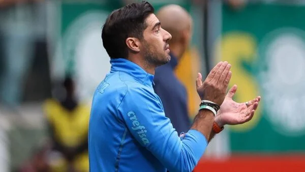 "Abel, vai pular de alegria...": Palmeiras liga modo on fire e prepara chegada de +4 reforços em 2024 palmeiras