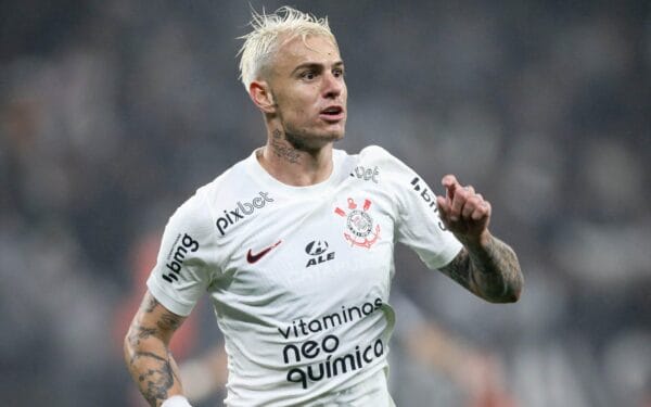 Ex-Corinthians, Róger Guedes já tem acordo para receber R$1,5 milhão de clube da Série A