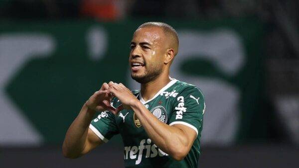 mayke em ação pelo Palmeiras