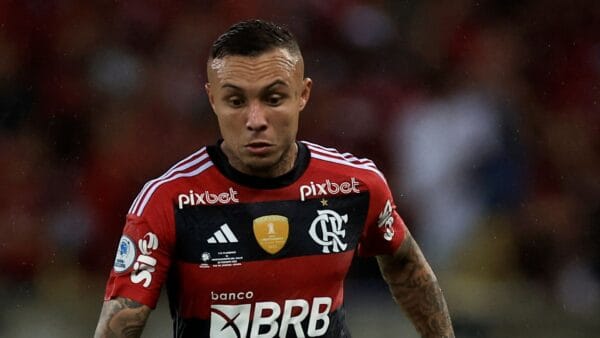 Flamengo decide após desejo do Grêmio em fechar com Everton Cebolinha