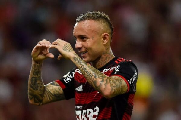 Flamengo crava sua decisão após negociação do Grêmio com Everton Cebolinha