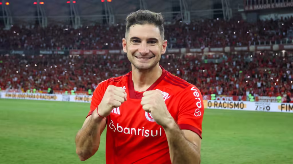 Lucas Alario pode ser envolvido em troca pelo Inter com jogador do Corinthians Lucas Alario