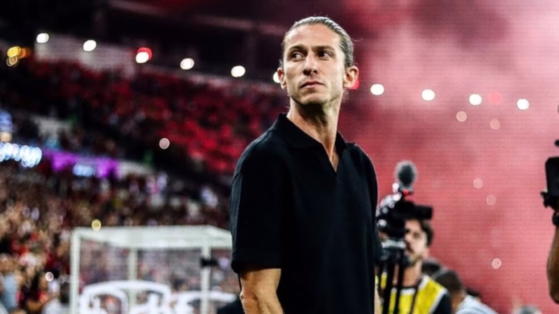 Filipe Luís mantém tabu contra Roger e mostra maturidade tática em novo duelo