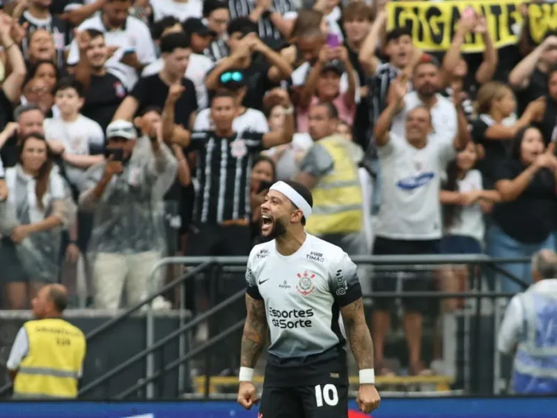 Corinthians dá sua decisão após investidas para vender Depay