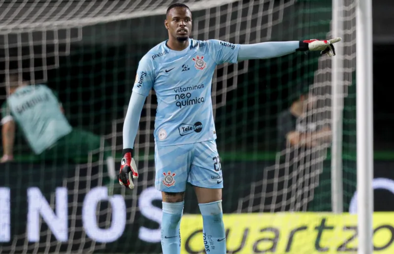 Teria espaço? Carlos Miguel se arrepende e já pensa em voltar ao Corinthians Carlos Miguel