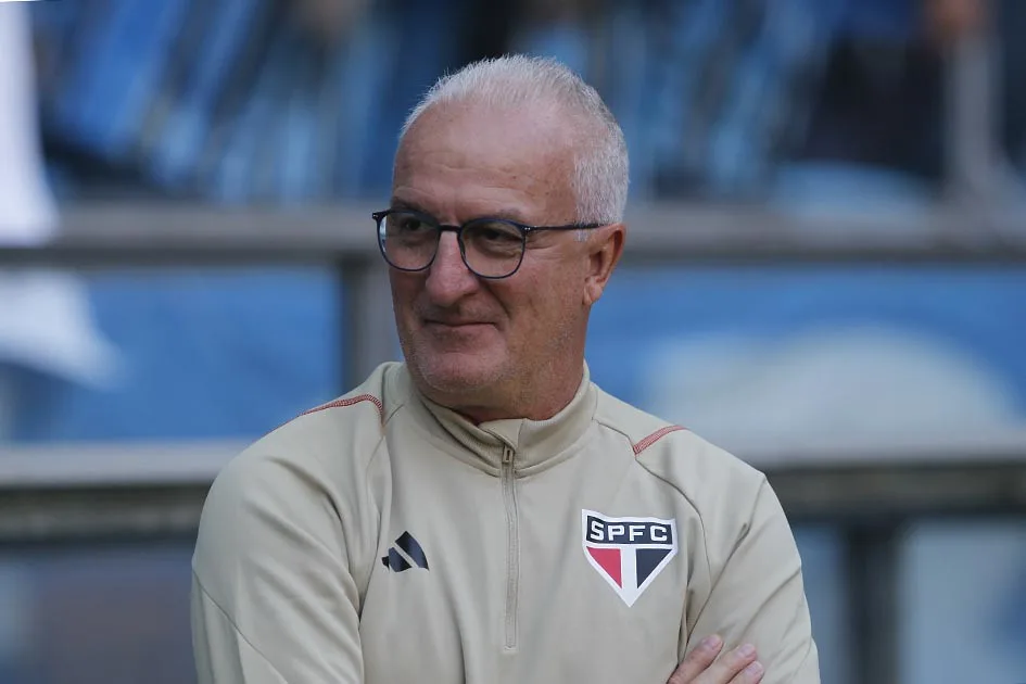 Dorival Júnior comunica sua decisão após procura do São Paulo Dorival Júnior