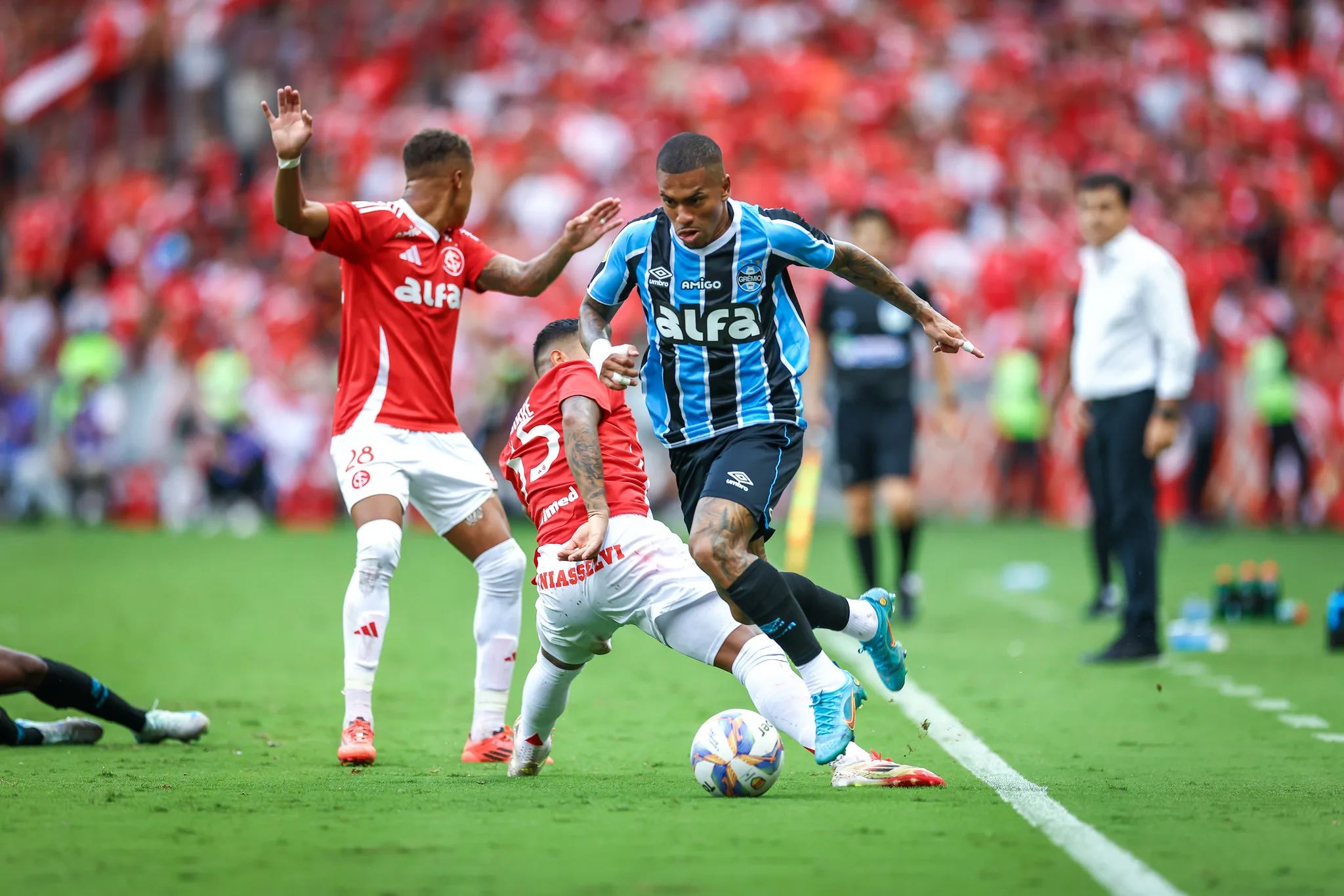 Grêmio x Internacional: saiba como assistir ao vivo na TV Grêmio x Internacional