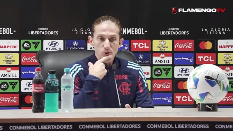 Filipe Luís destaca espírito de perseguidor do Flamengo