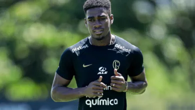 Corinthians apresenta Félix Torres em sua chegada