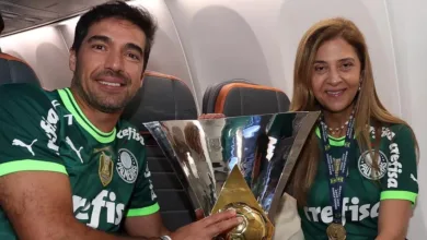 Abel Ferreira ao lado de Leila Pereira no Palmeiras