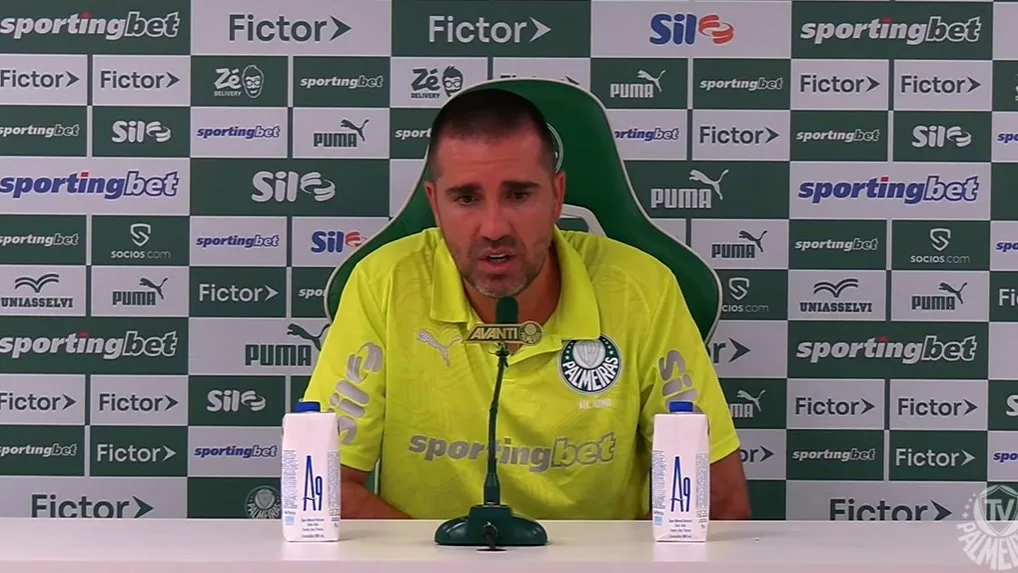 João Martins concedeu coletiva de imprensa pelo Palmeiras