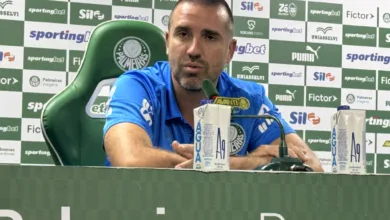 João Martins em coletiva de imprensa pelo Palmeiras