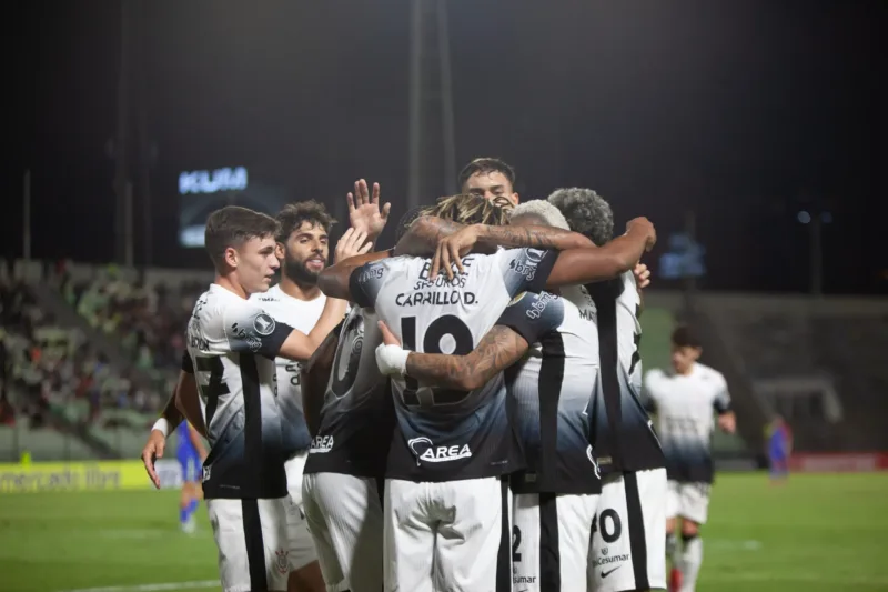Jogo do Corinthians: veja a provável escalação e como chega o time contra o Mirassol Corinthians com o seu elenco reunido no gramado.