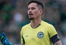 Corinthians quer reforçar o gol e tem o Tadeu, do Goiás, na lista de contratações