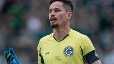 Corinthians quer reforçar o gol e tem o Tadeu, do Goiás, na lista de contratações