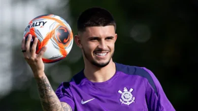 Léo Maná em ação pelo Corinthians