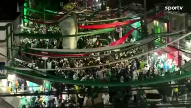 Torcida do Palmeiras se encontram no entorno do estádio do verdão e fazem festa antes da estreia no Mundial de Clubes