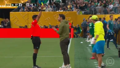 Abel Ferreira reclama da arbitragem e leva cartão amarelo no Mundial
