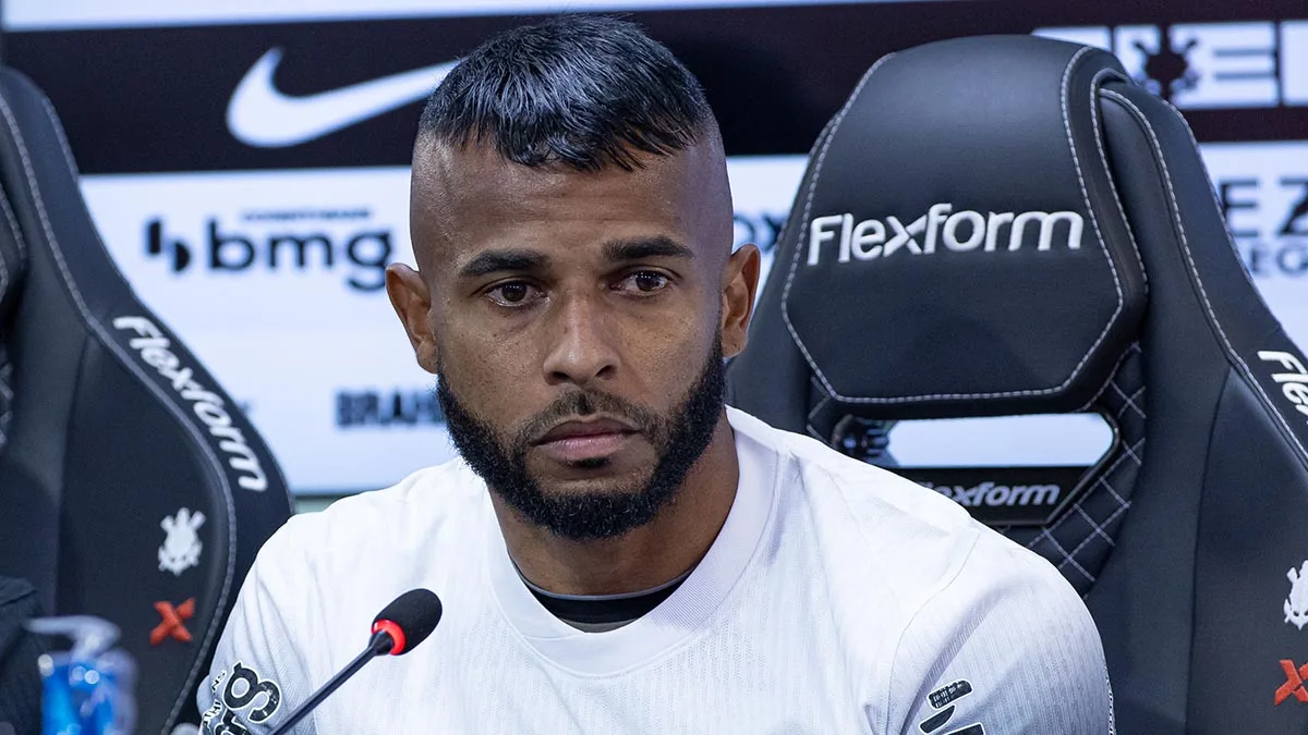 Corinthians decide futuro de Alex Santana, e volante deve deixar o Brasil em 2026