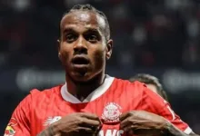 Helinho comunica seu futuro no Toluca e Corinthians é avisado