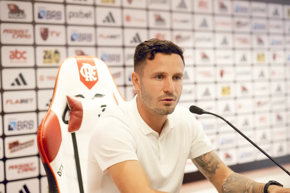 Saúl celebra atuação em vitória do Flamengo diante do Inter pelo Brasileirão 