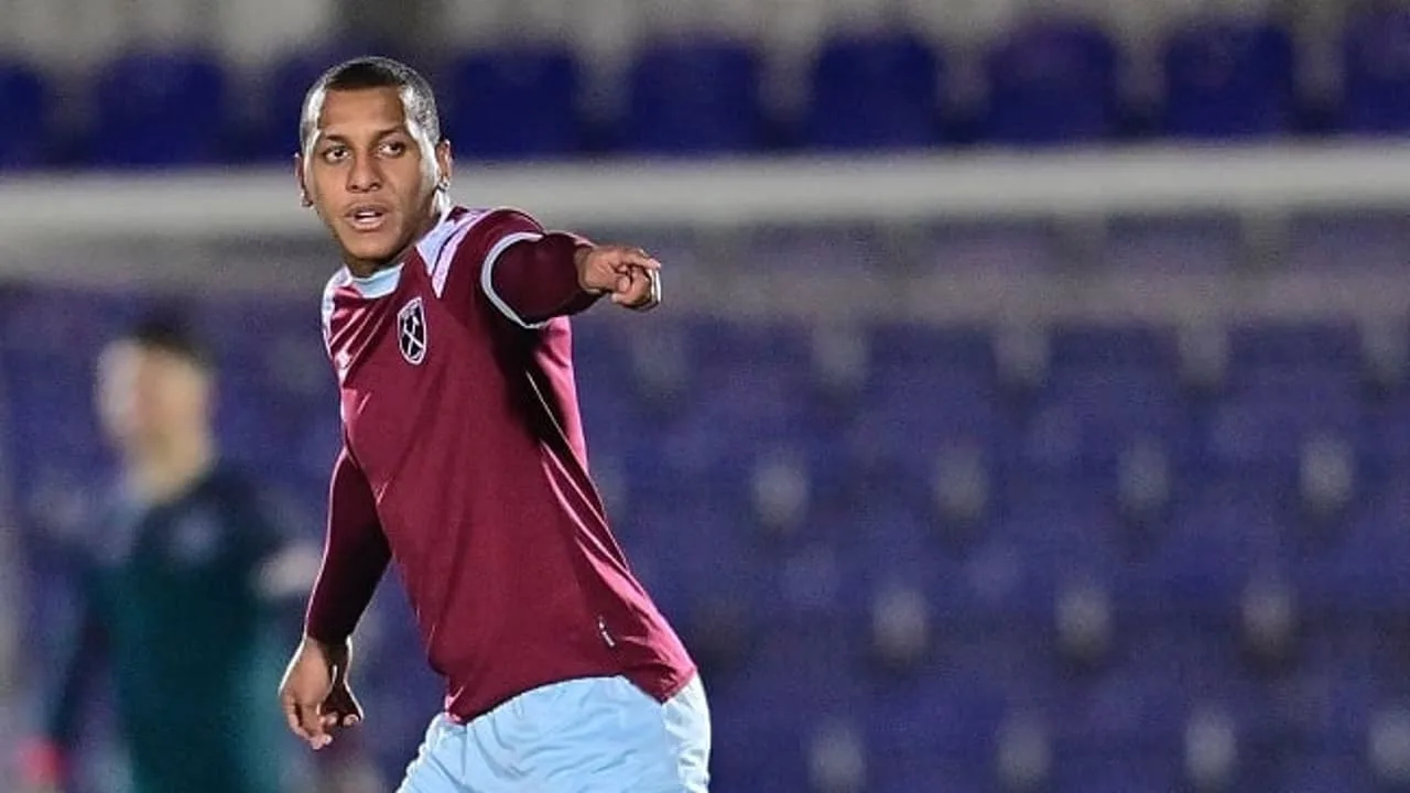 Corinthians decide após investida para fechar com Luizão