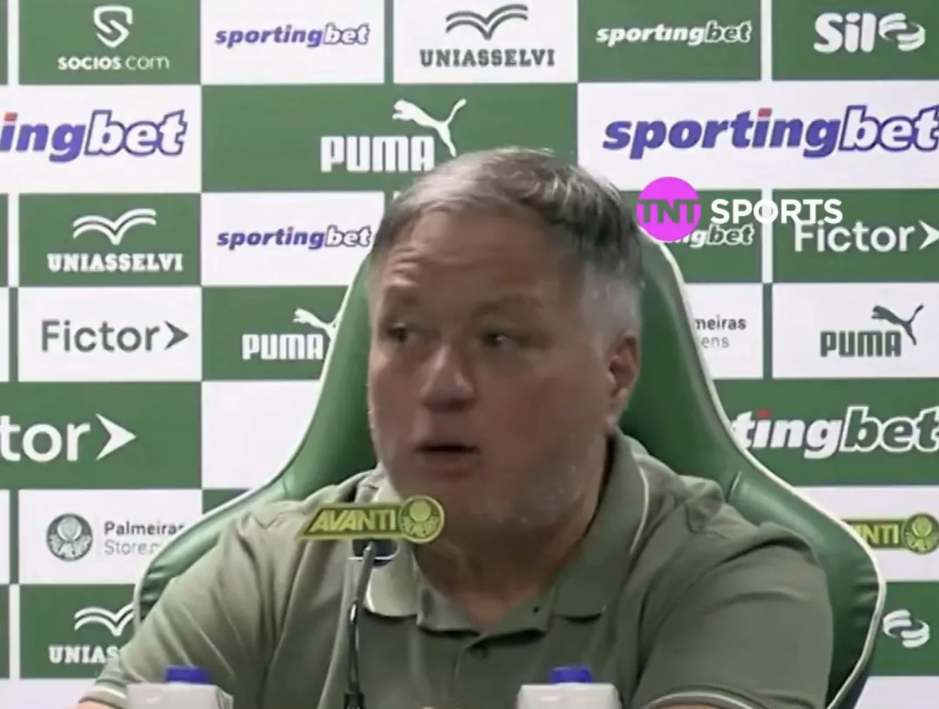 Anderson Barros prepara papelada e Palmeiras já tem sua 1° saída em 2026