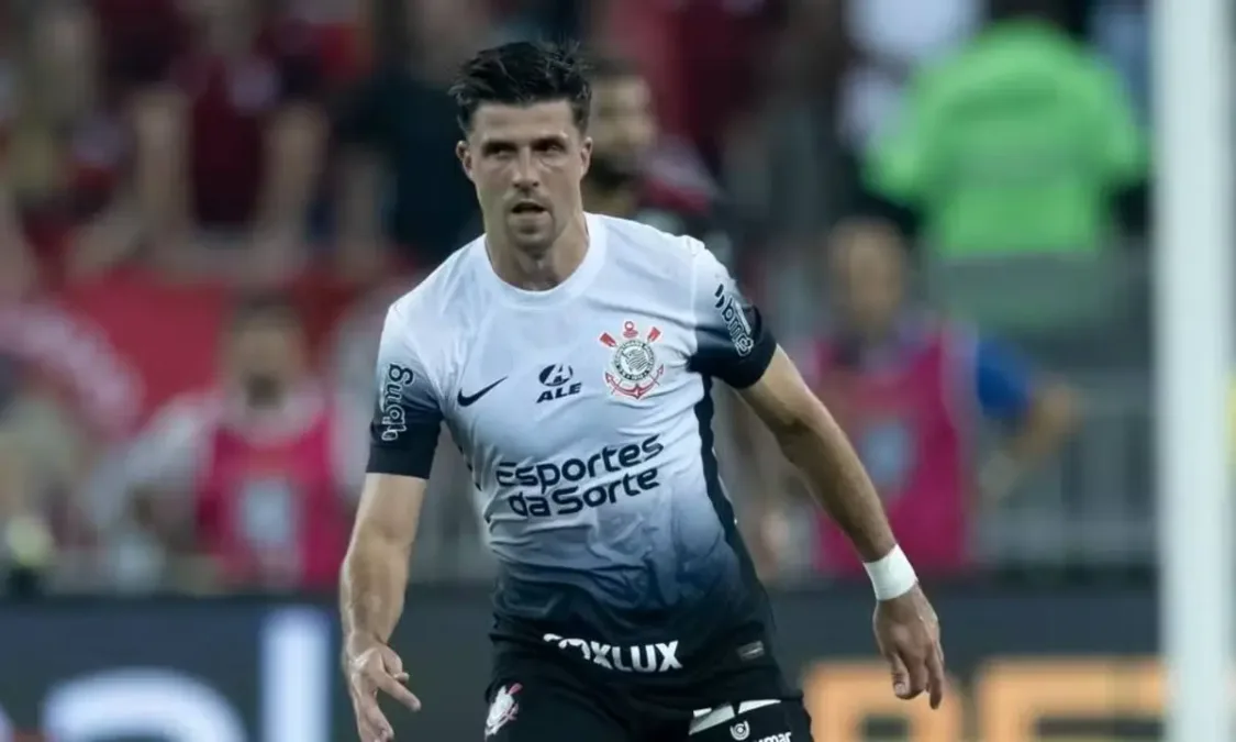 Héctor Hernandez desabafa após ser barrado no Corinthians