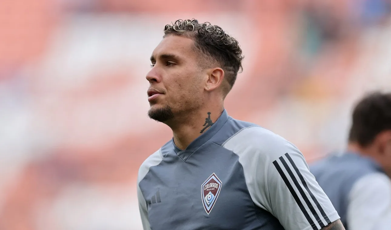 Ex-Palmeiras, Rafael Navarro pode voltar ao Brasil para fechar com clube da Série A