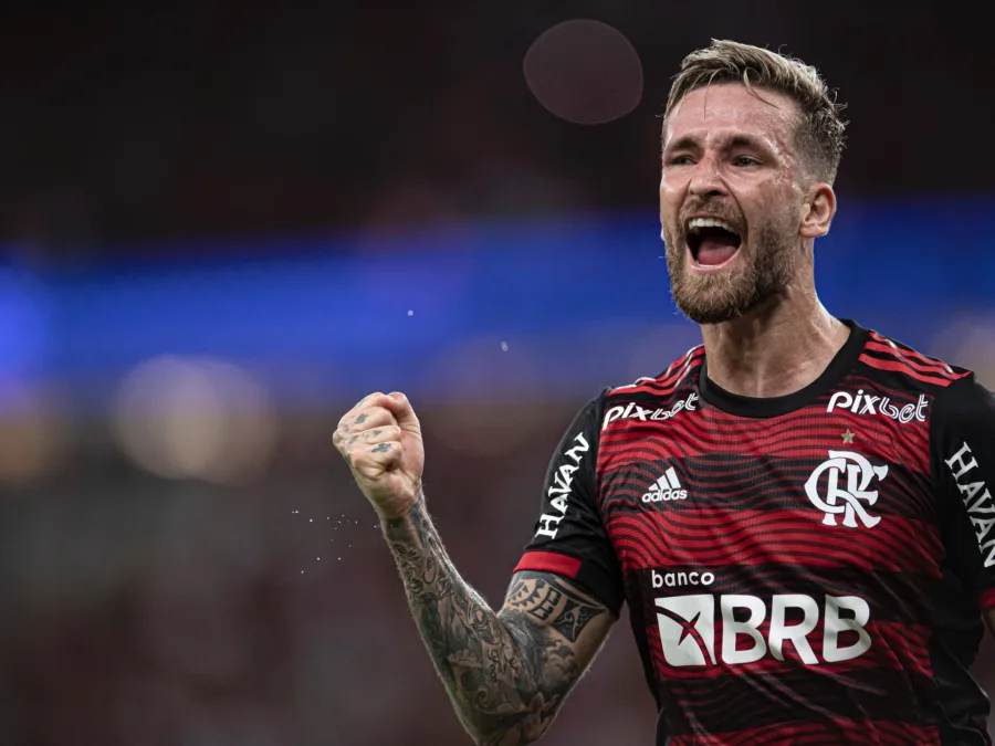 Léo Pereira é disputado por 3 clubes da Europa e pode ser vendido pelo Flamengo