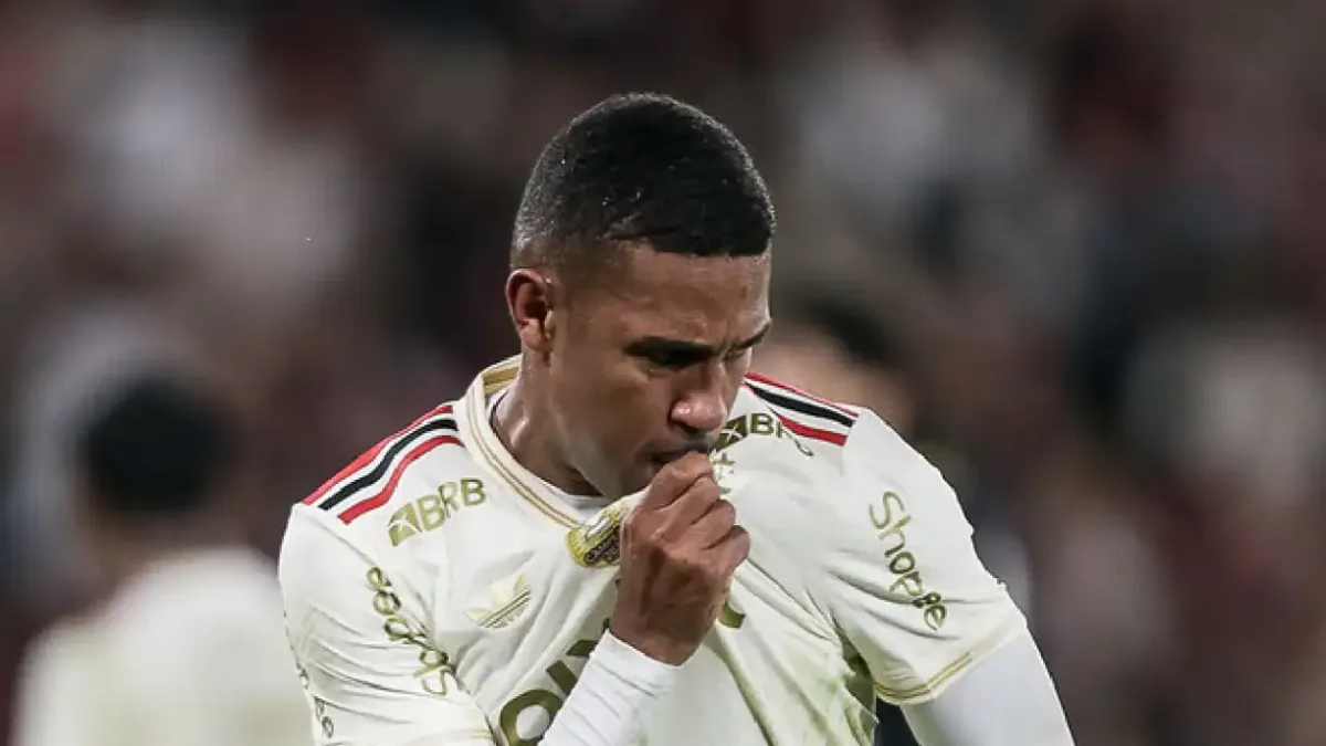 Flamengo quer a chegada de +1 reforço para fazer dupla com Samuel Lino