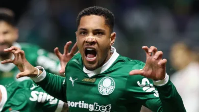 Vitor Roque celebra convocação e agradece ao Palmeiras