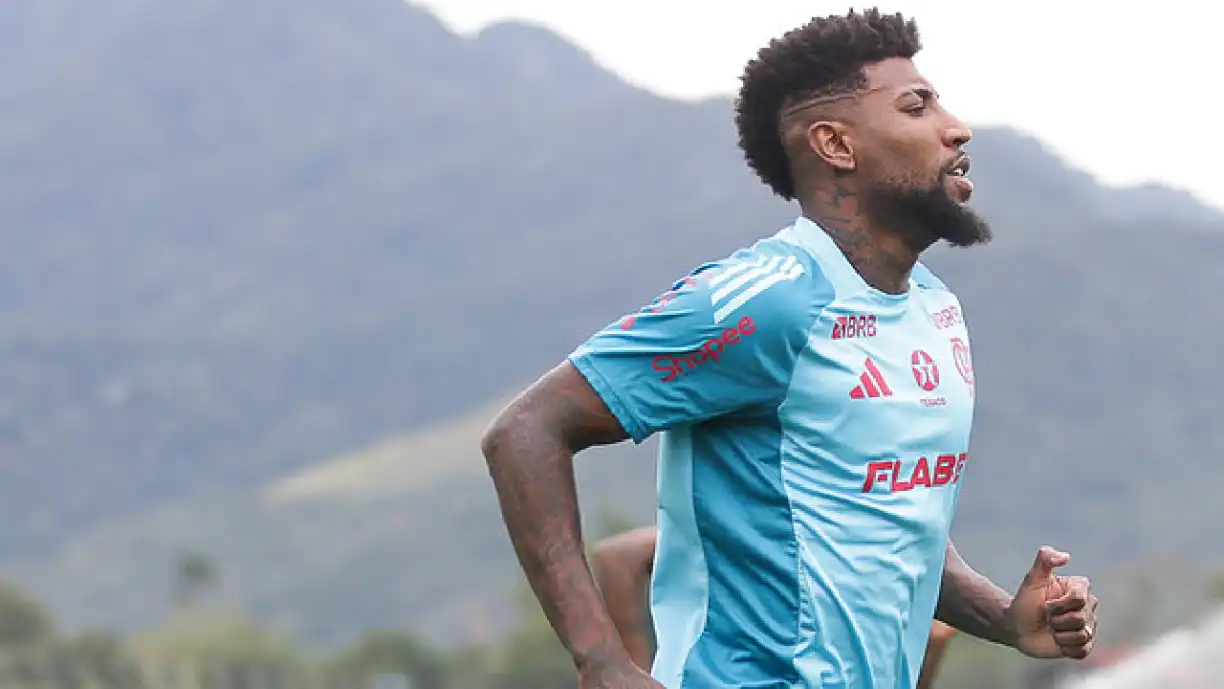 Emerson Royal celebra primeiro gol pelo Flamengo e exalta parceria com Arrascaeta