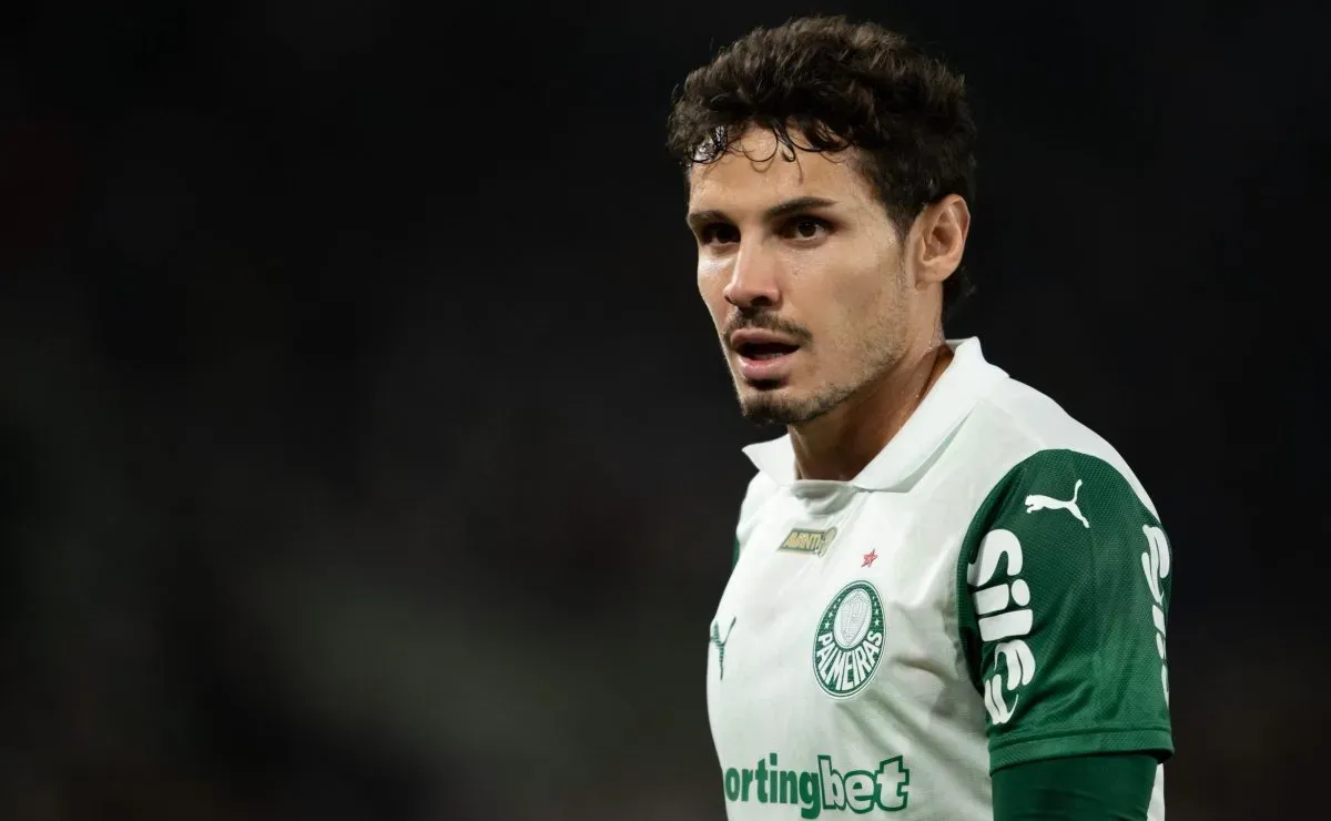 Nova diretoria do Grêmio sonha com Raphael Veiga em 2026