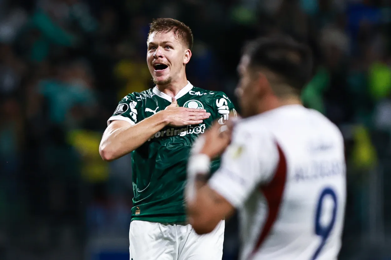 Leicester monitora Bruno Fuchs, mas Palmeiras garante zagueiro para 2026