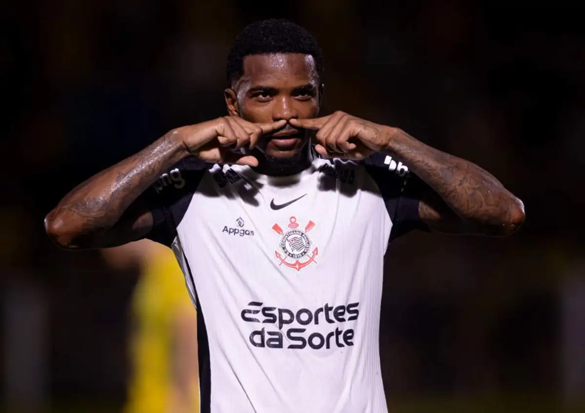 Jorge Nicola detona Cacá após pênalti em empate do Corinthians com Inter