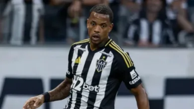 Vasco mira Caio Paulista e abre conversas para possível reforço em 2026