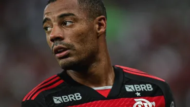 Flamengo cogita saída de De La Cruz; River observa situação