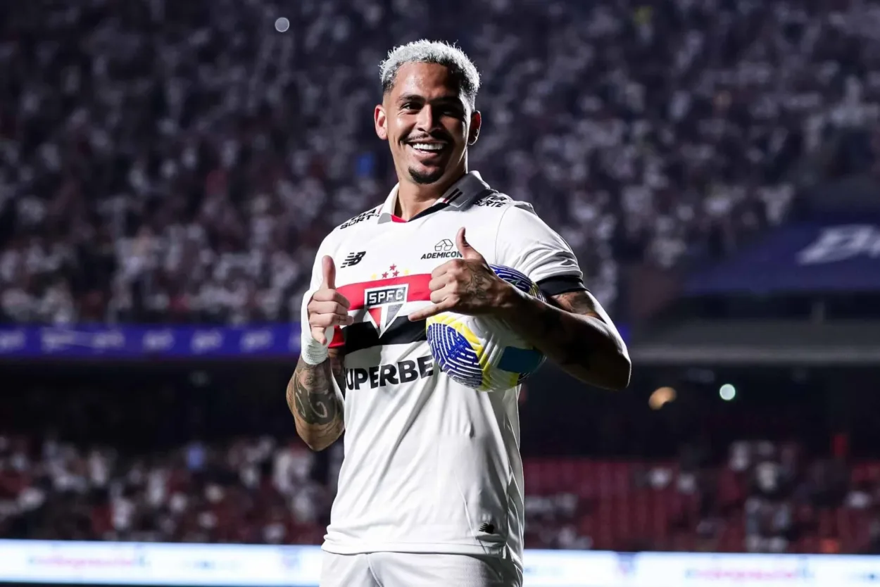 Luciano crava seu futuro no São Paulo após desejo do Vasco em 2026
