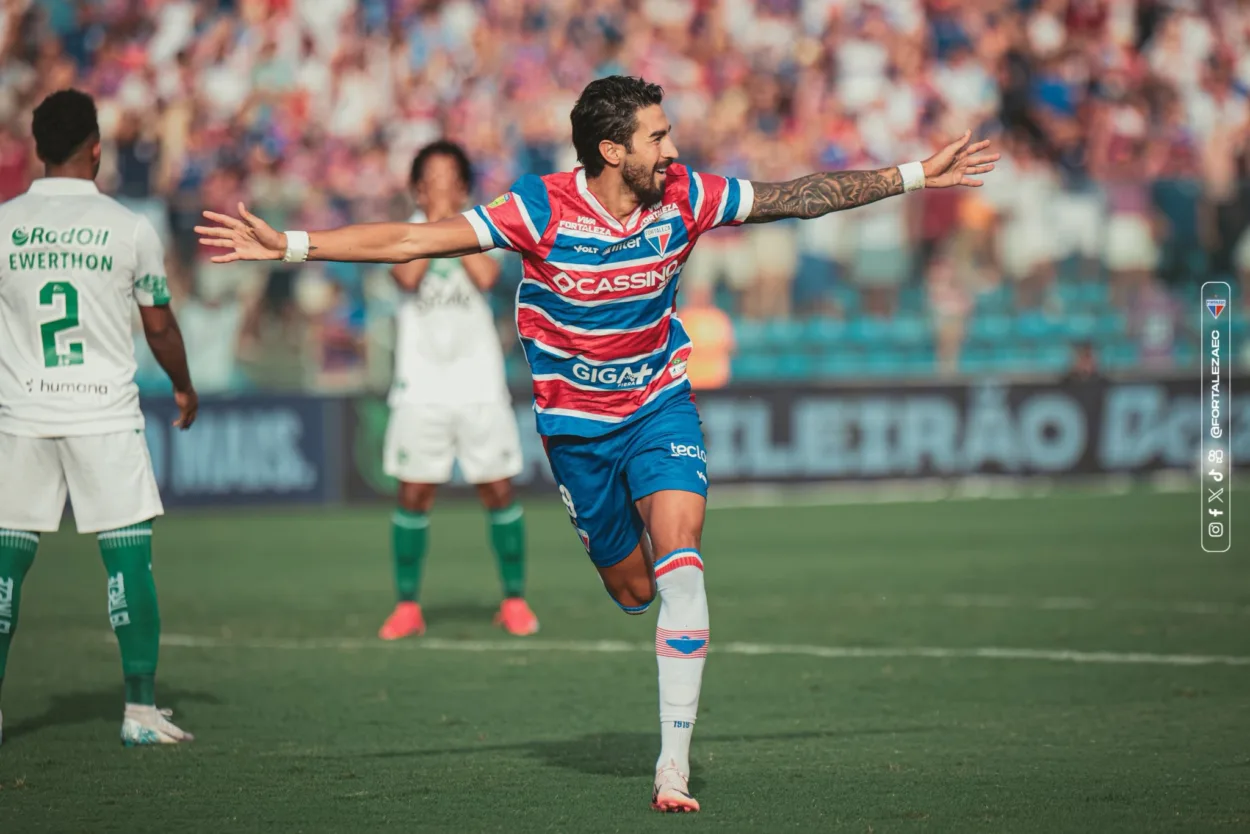 Lucero é disputado por 3 clubes do Chile e pode sair do Fortaleza